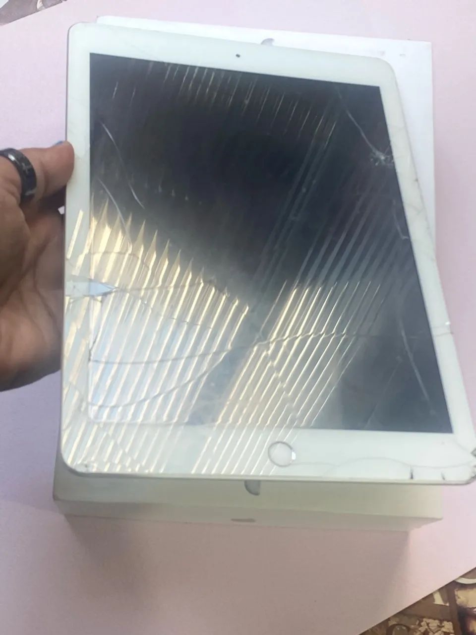iPad 6ª geração Apple funcionando com alguns detalhes de uso - Foto 3