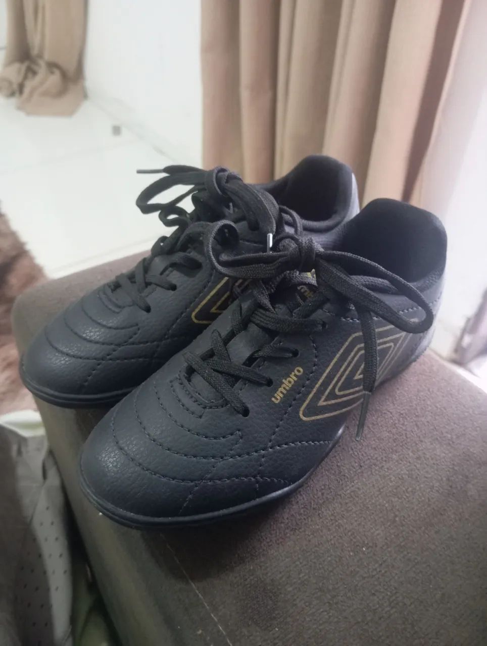 Chuteira Umbro infantil 