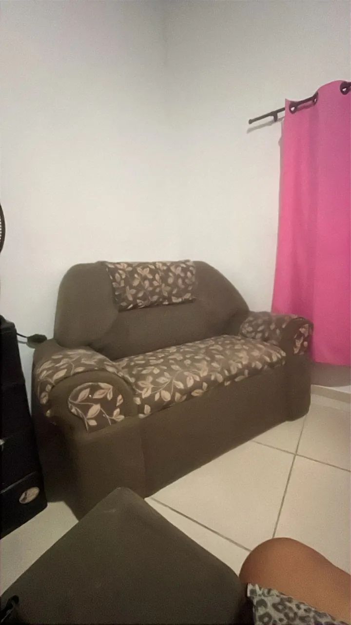 Vendo dois sofá 