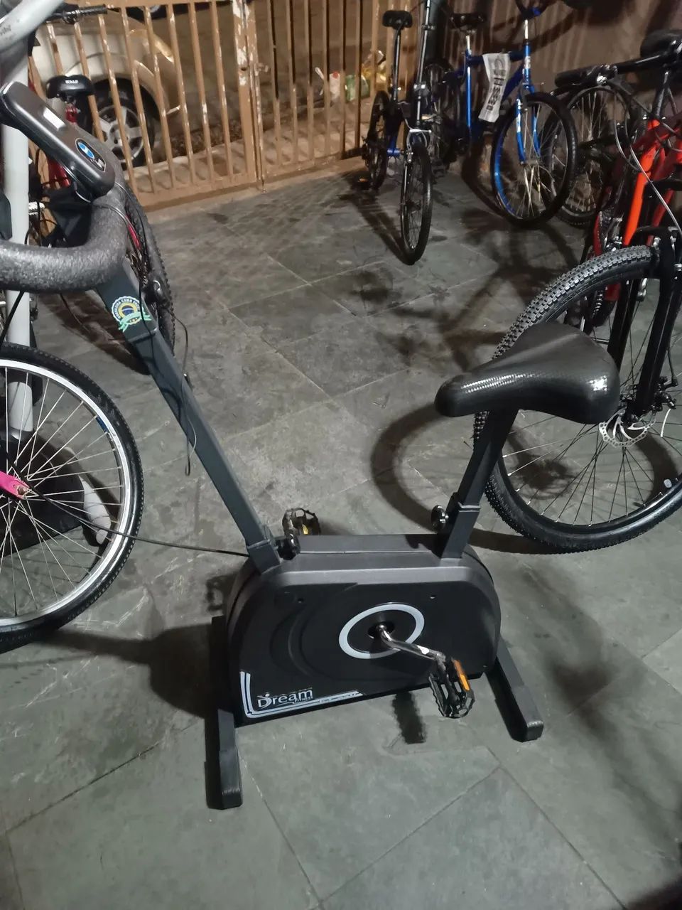 Oportunidade!!!! Bicicleta ergométrica dream funcionando perfeitamente  - Foto 2