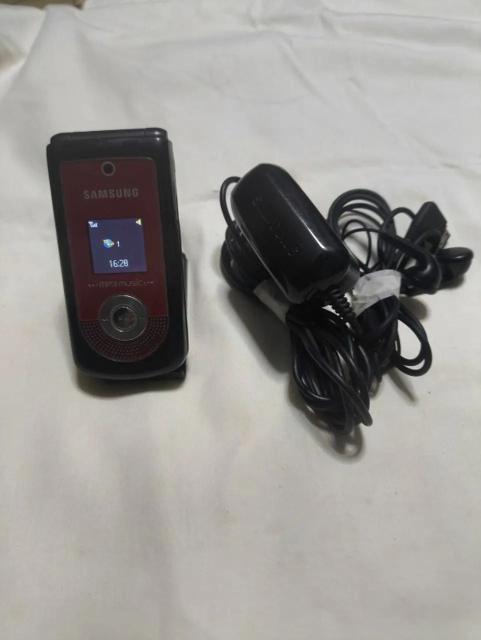Samsung Gt-m2310 Telefone Antigo Fone E Carregador Original (Usado)  - Foto 2