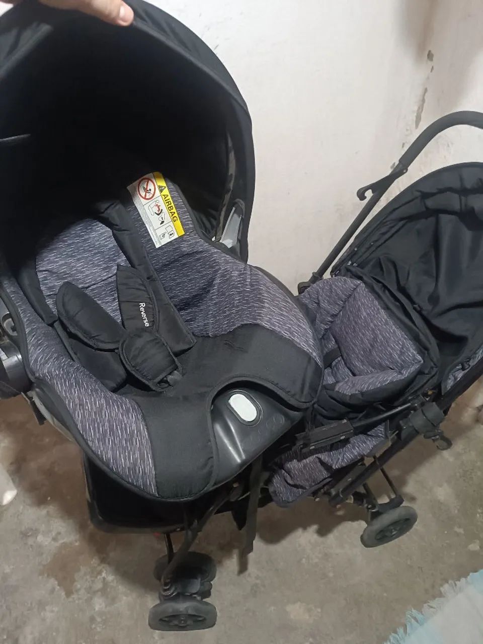 Carrinho de bebê + bebê conforto cosco - Foto 2