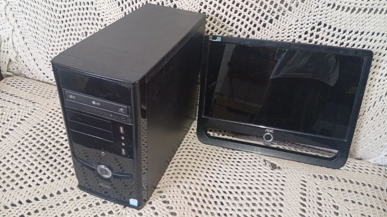 Monitor e CPU antigos 