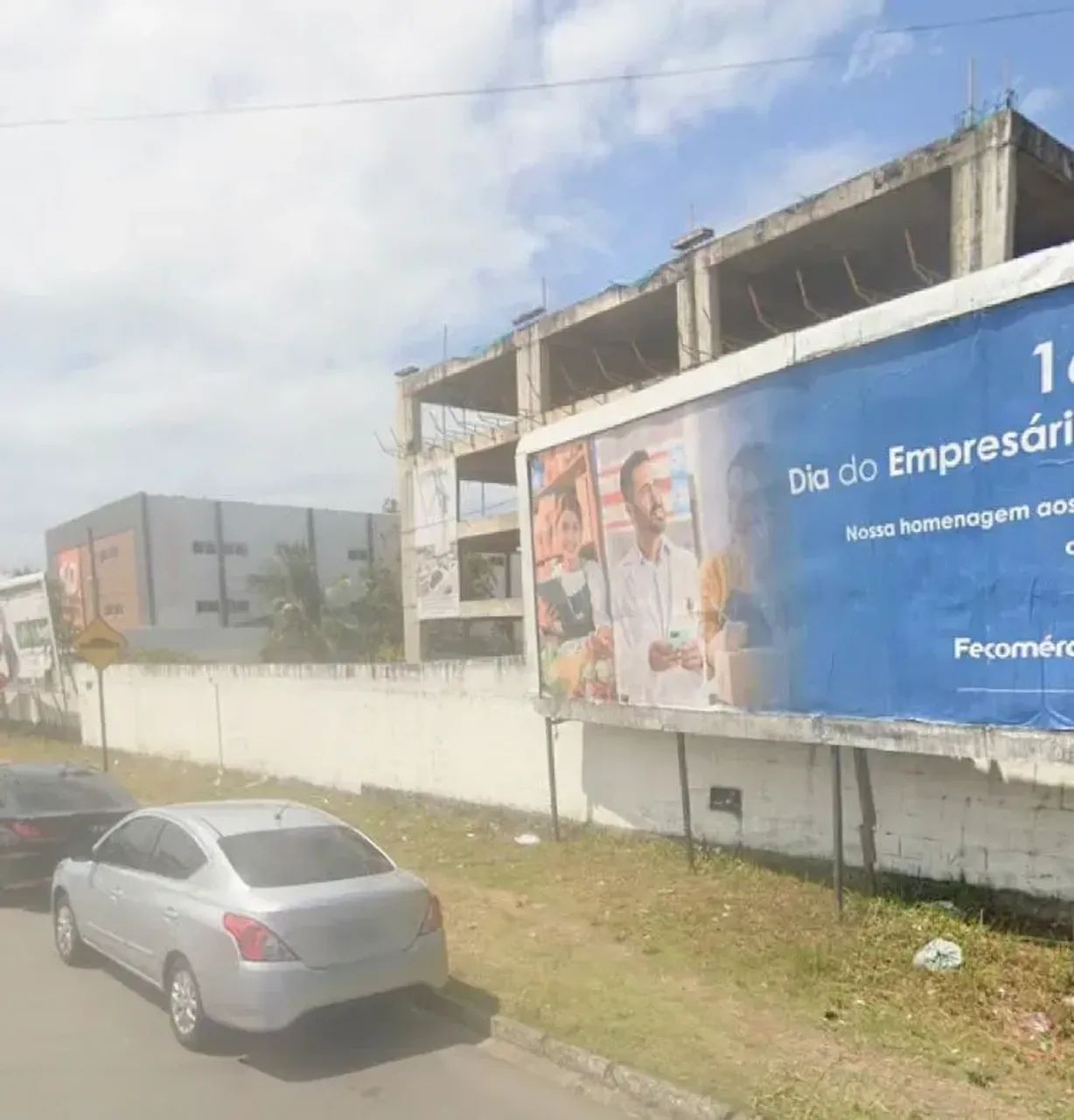 4.800m2 de terreno com esqueleto de obra em frente às 3 ruas dos Bancários - Foto 5