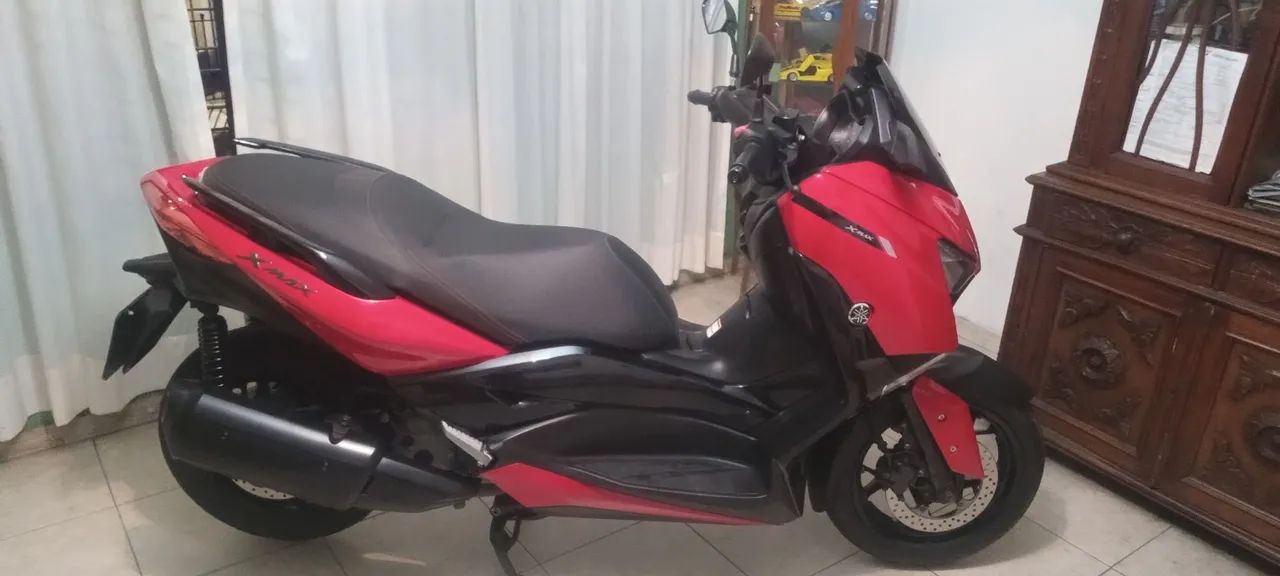 X Max 2023 ABS  novíssima - Foto 4