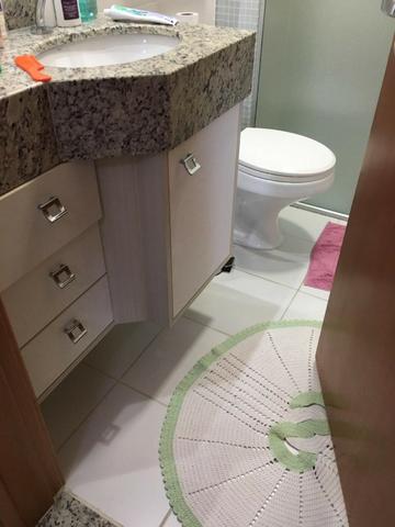 Lindo apartamento no Ed. Harmonia - Semi mobiliado, anda alto, sol da manhã, 2 vagas - Foto 10
