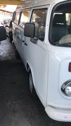 Vendo kombi 2014 9lugares - Foto 4