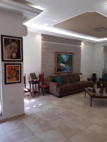 Casa com três suítes, em terreno enorme. - Foto 5