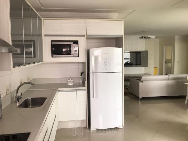 Apartamento Quadra Mar Mobiliado 3 Suítes - Foto 9