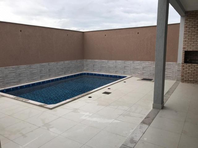 Casa nova com piscina em Caldas Novas