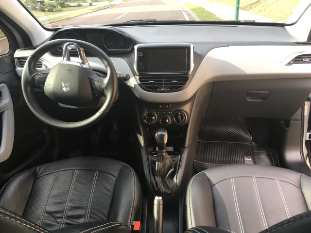 Peugeo 208 completo