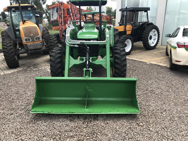 Trator JD 5705 com concha - Foto 2