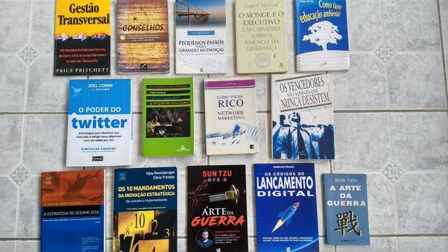 Livros Usados  R$ 9,99