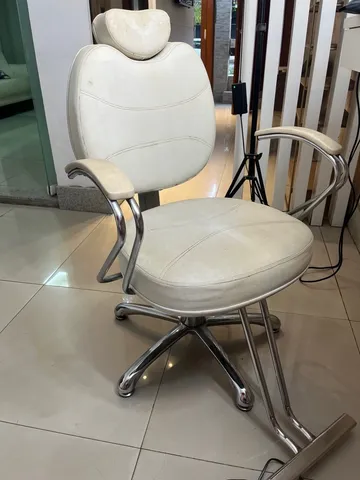 Vendo Cadeira Cabeleireiro Usada