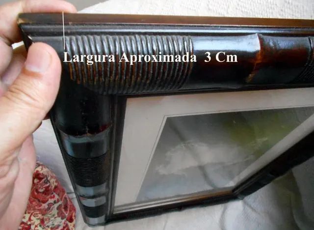 Quadros com motivo Floral e moldura tamanho 3 x  41 x 50 Cm com vidro. - Foto 3