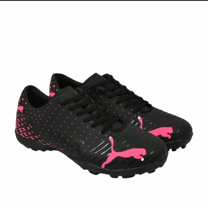 Chuteira society cano baixo preta e rosa PUMA