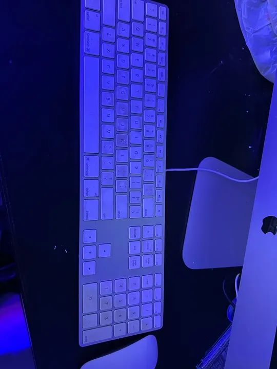 iMac 21,5" 2017 i5 16GB RAM SSD 250GB macOS Ventura (sem teclado e mouse) - Foto 4