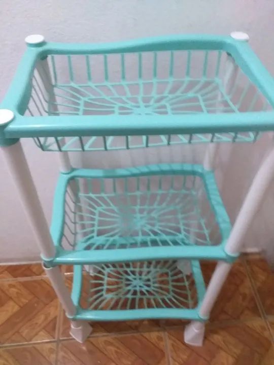 Vende Fruteira mais dois pano de prato: