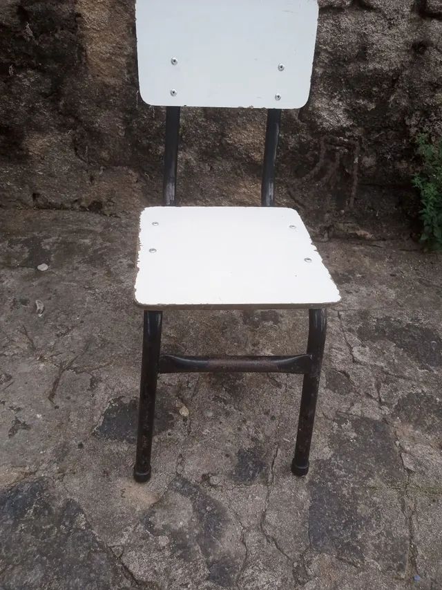 Cadeira escolar infantil 
