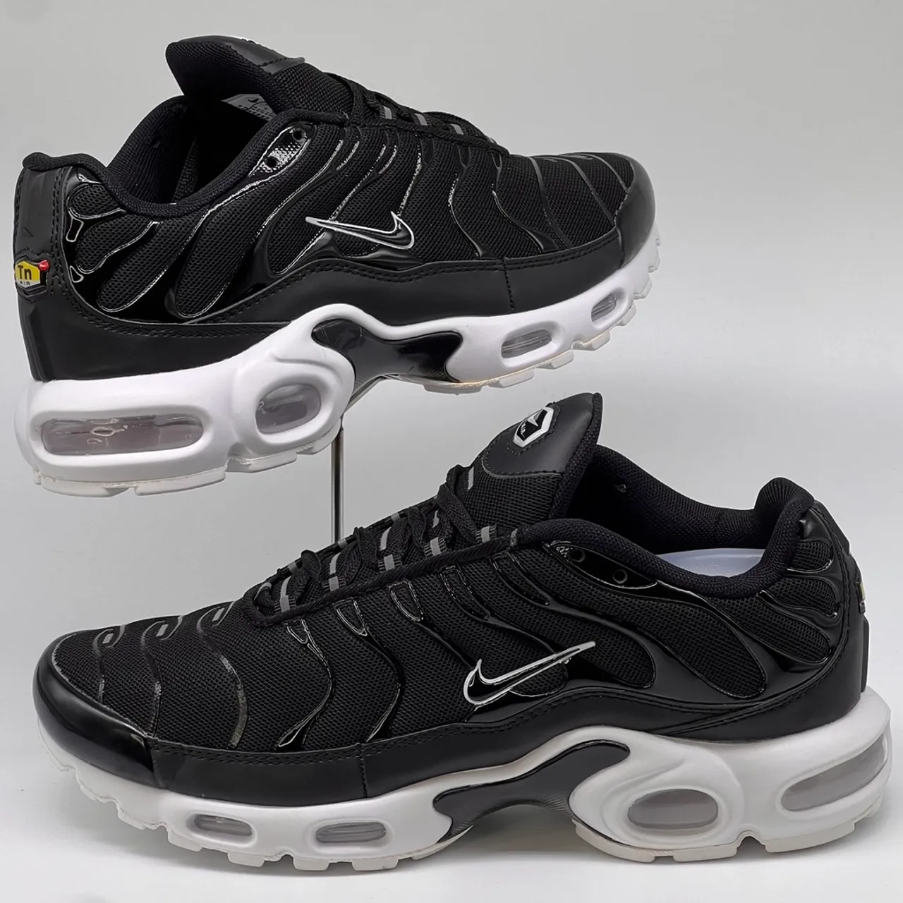 Tênis Nike Air Max Plus Tn Preto e Branco