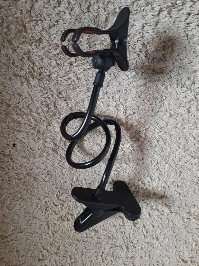 Suporte articulável para celular