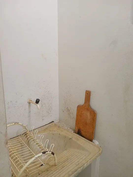 URGENTE,  VENDO PRÉDIO COMERCIAL NA ALFERES COSTA C/ 3 KIT-NETS + DEPÓSITO  - Foto 8