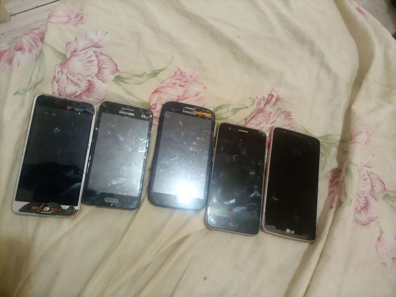 5 Celulares para Peças