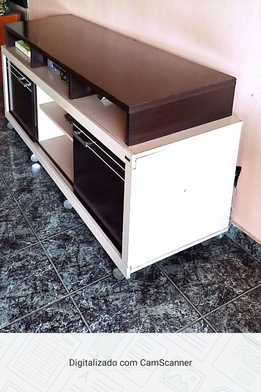 Rack de TV grande com rodízios - em ótimo estado! - Foto 3
