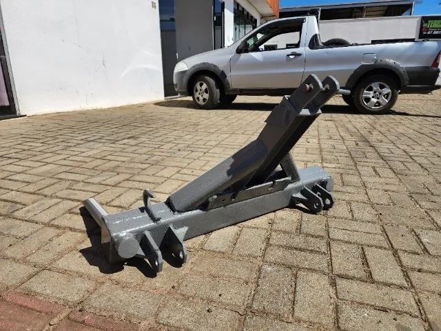 Pente para Arrasto de Madeira/Tora de Pinus/Eucalipto, Acoplado ao Trator Agrícola