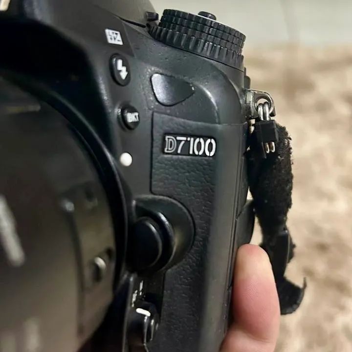 VENDO NIKON D7100 + LENTE 35MM + FLASH SB-700 - Foto 3