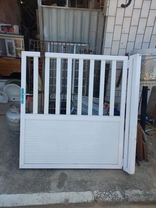 Portão de Alumínio Branco 1.40 de altura por 1.40 de largura 