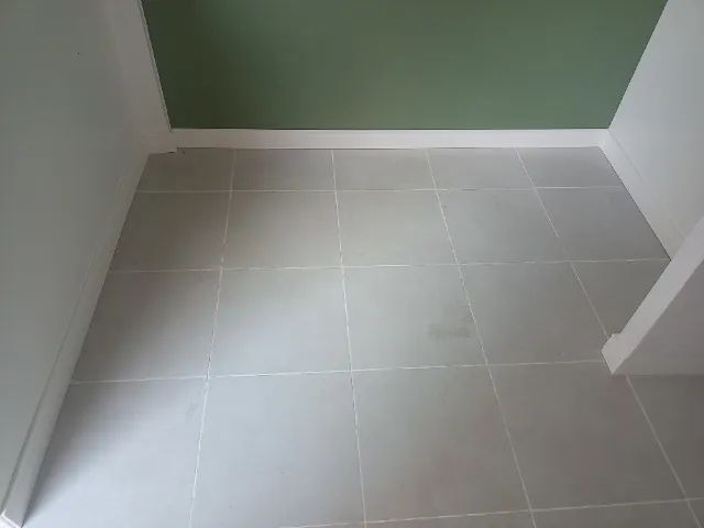 Instalação de rodapés  - Foto 4