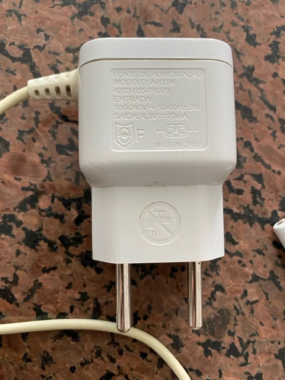 Aparador de Pelos Philips mais carregador - Foto 2