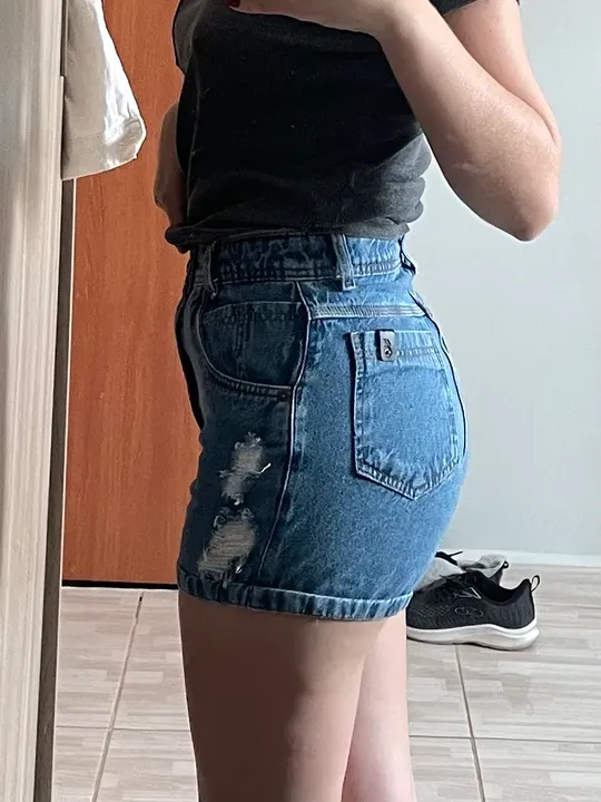 Short Jeans Destroyed - Tamanho 38
