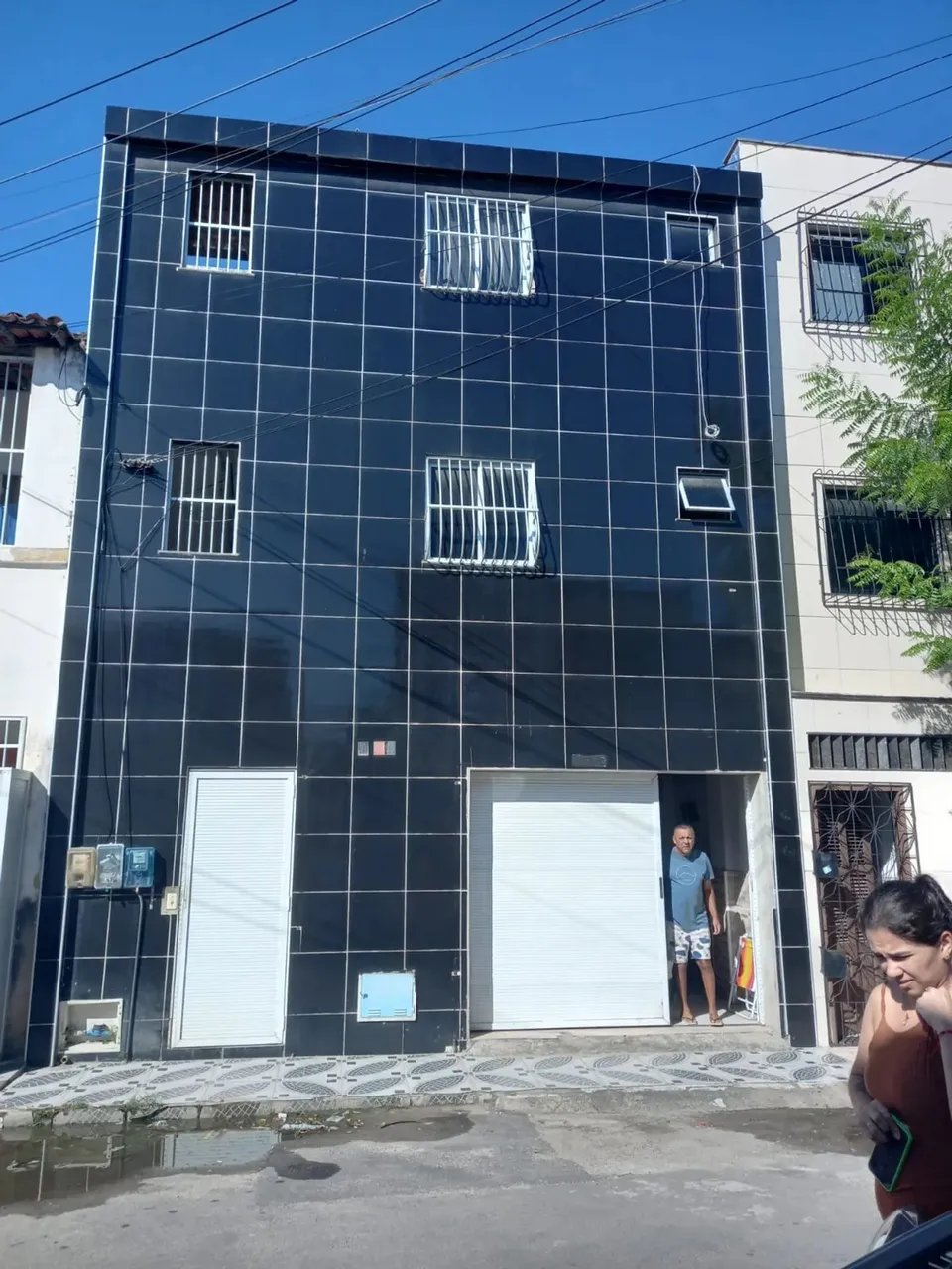CASA TRIPLEX DE 4 QUARTOS PROXIMO A FRANCISCO SÁ CARLITO