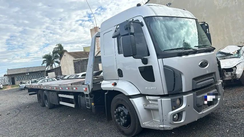 FORD CARGO 2429 TRUCK PLATAFORMA GUINCHO -ANO 2013