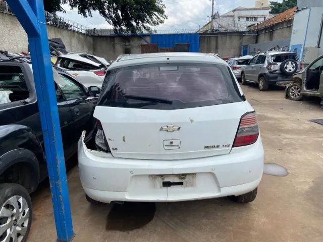 CHEVROLET AGILE LTZ 1.4 - ECONO  FLEX 2013/2013 - Foto 4