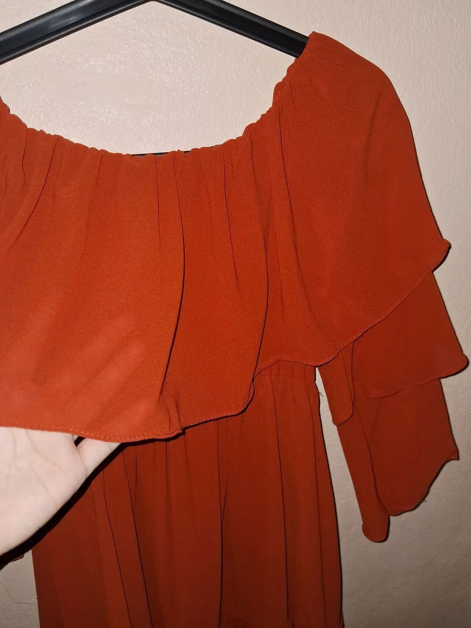 Vestido em camadas na cor coral - Foto 3