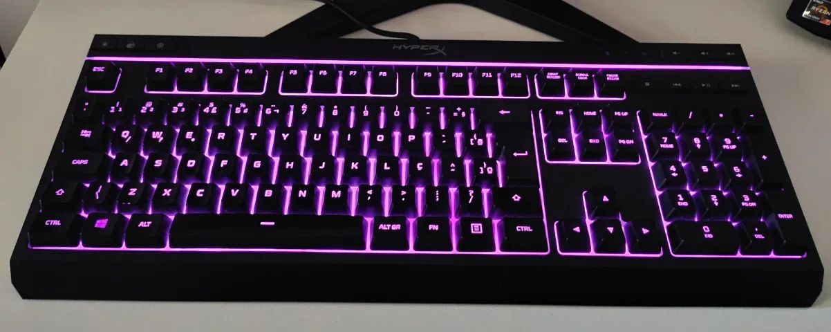 Teclado gamer Hyperx Alloy Core RGB