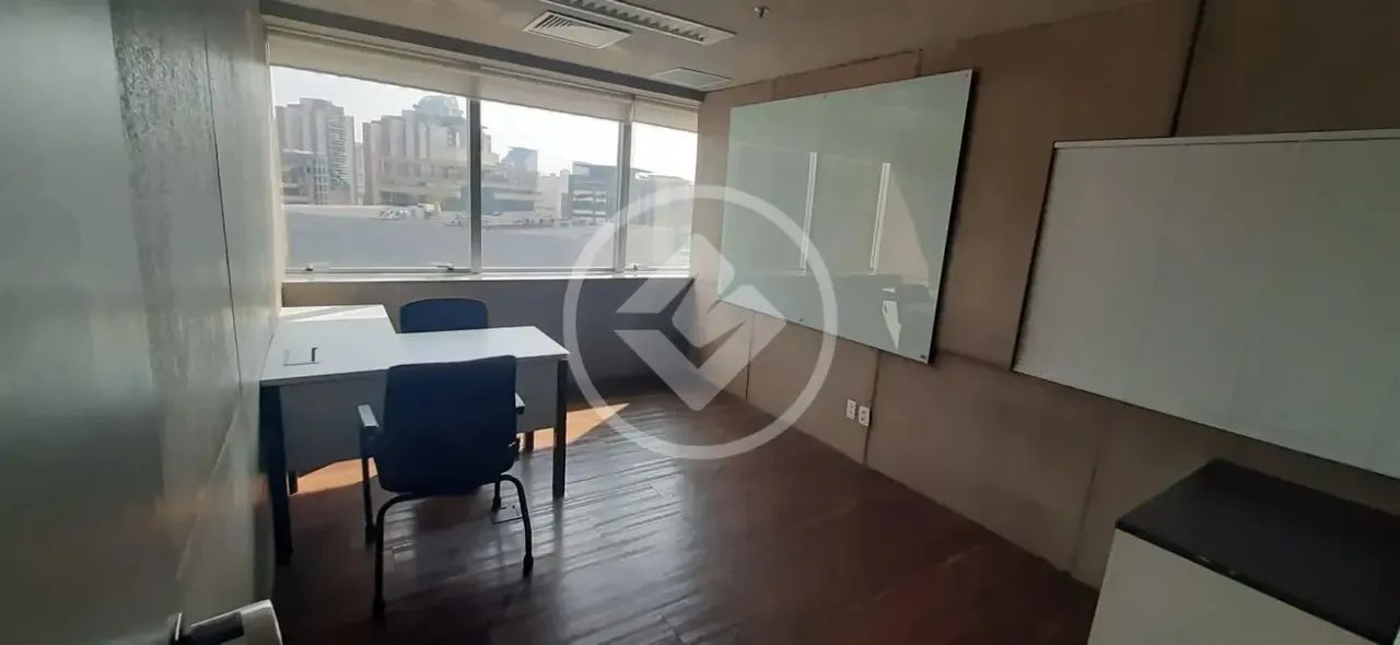 Sala Comercial na frente do Shopping Vila Olímpia codigo: 88075