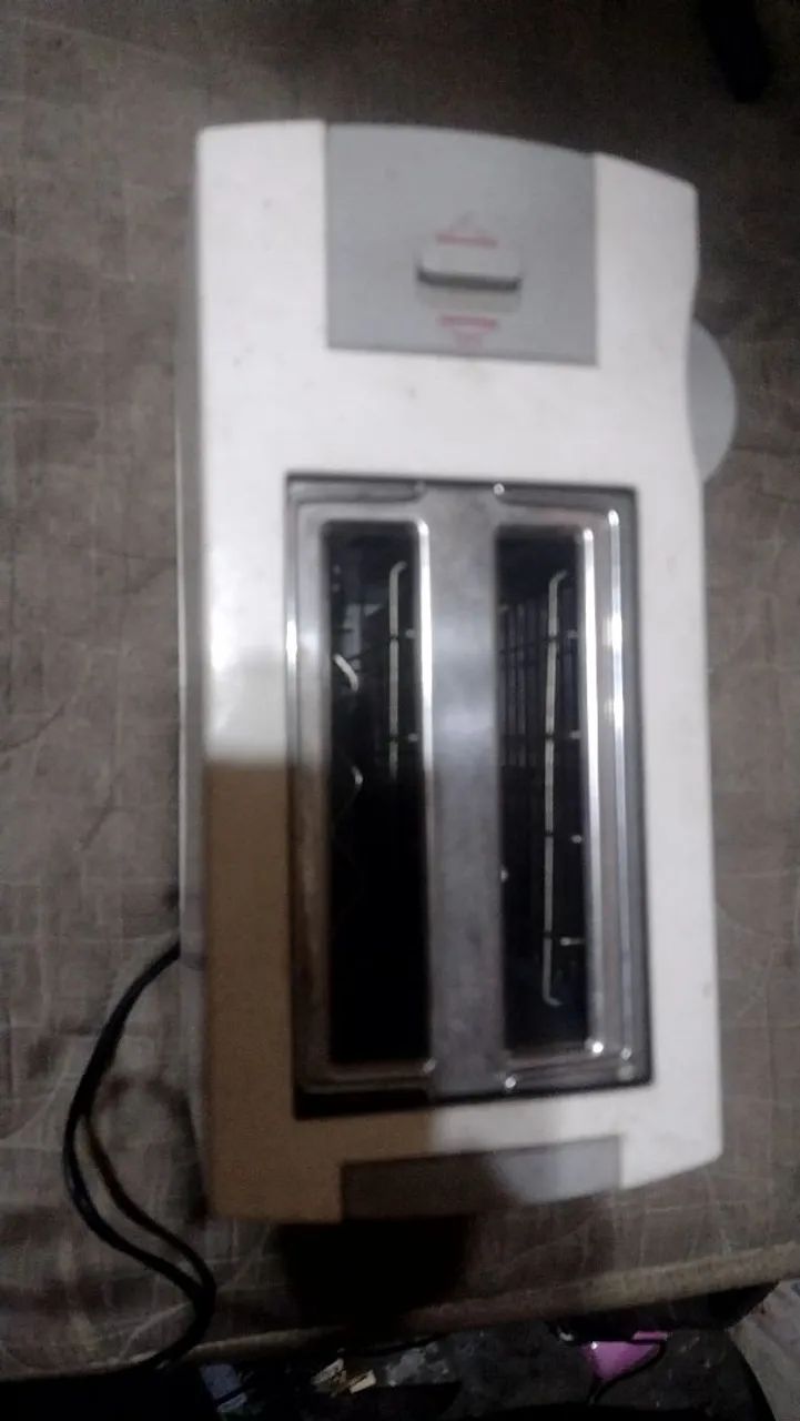 Torradeira Elétrica NKS Nunca usada tem conversa  - Foto 2