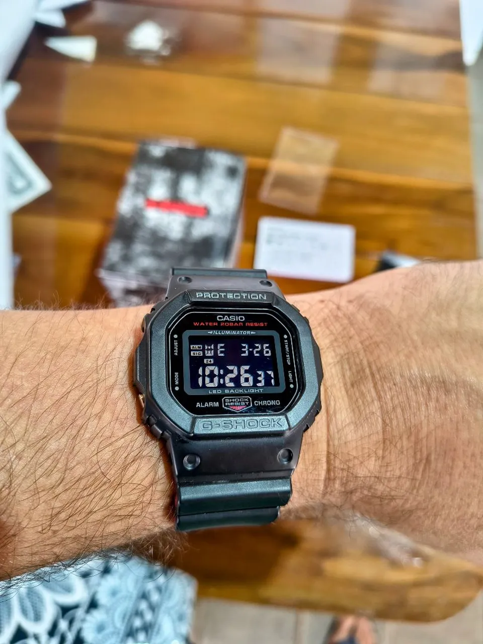 RELÓGIO CASIO G-SHOCK MASCULINO DIGITAL DW-5600UHR-1DR