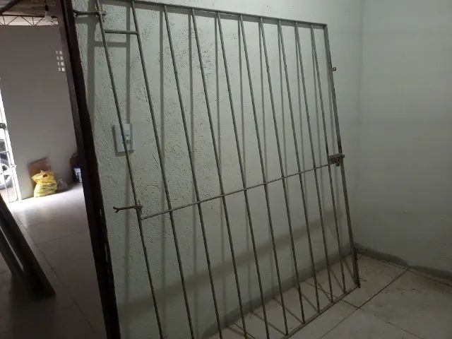 Dois portões em ferro64330444267651123