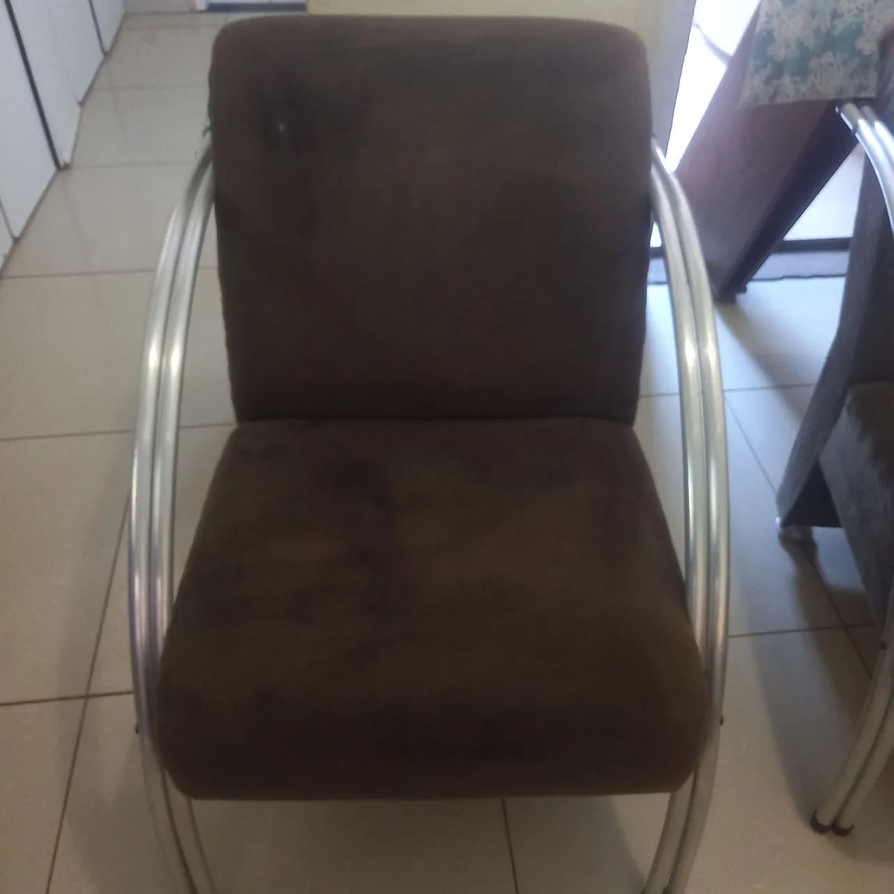 Par de Poltronas em Suede Marrom - Foto 3