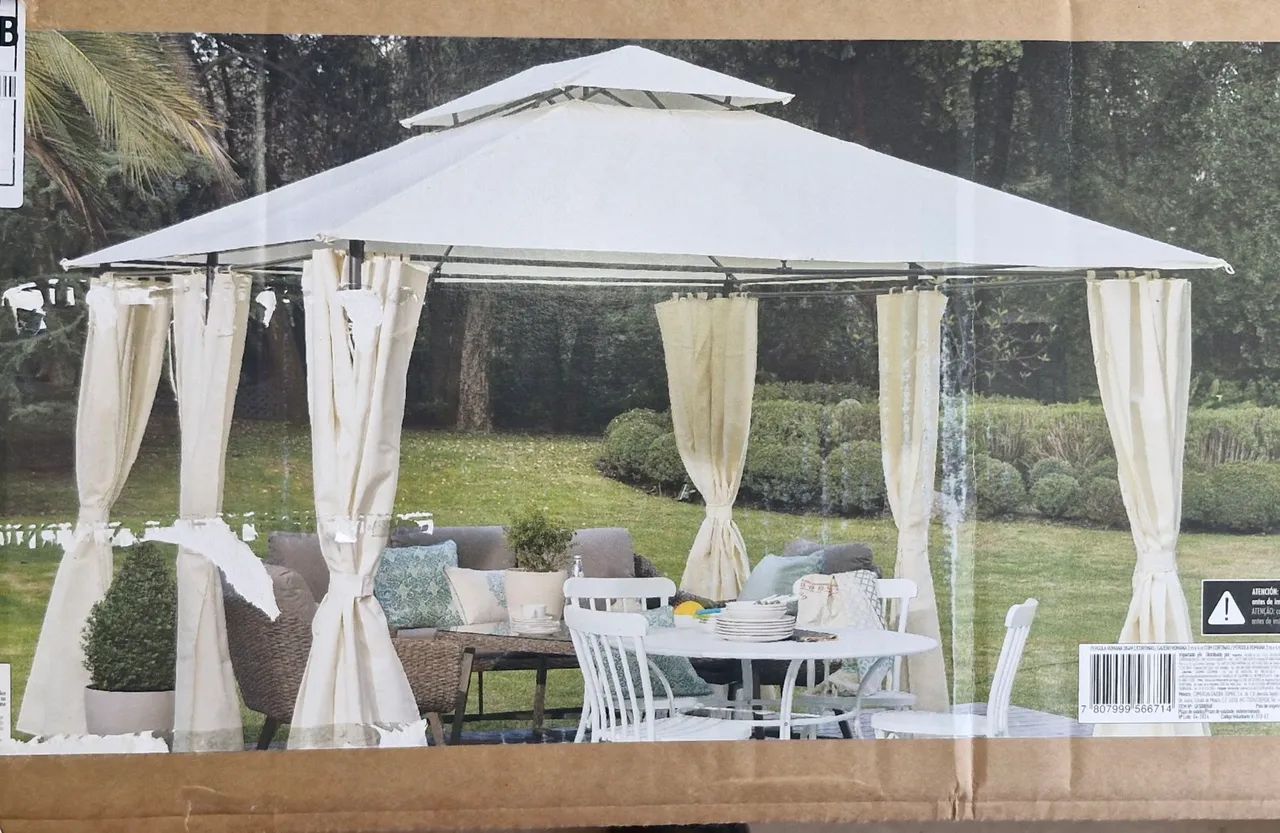 Gazebo para Jardim com Cortinas novo na caixa 
