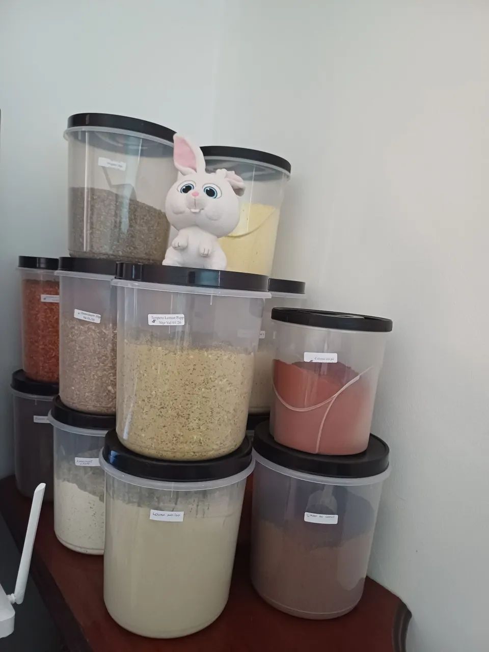 Conjunto de temperos com os potes 