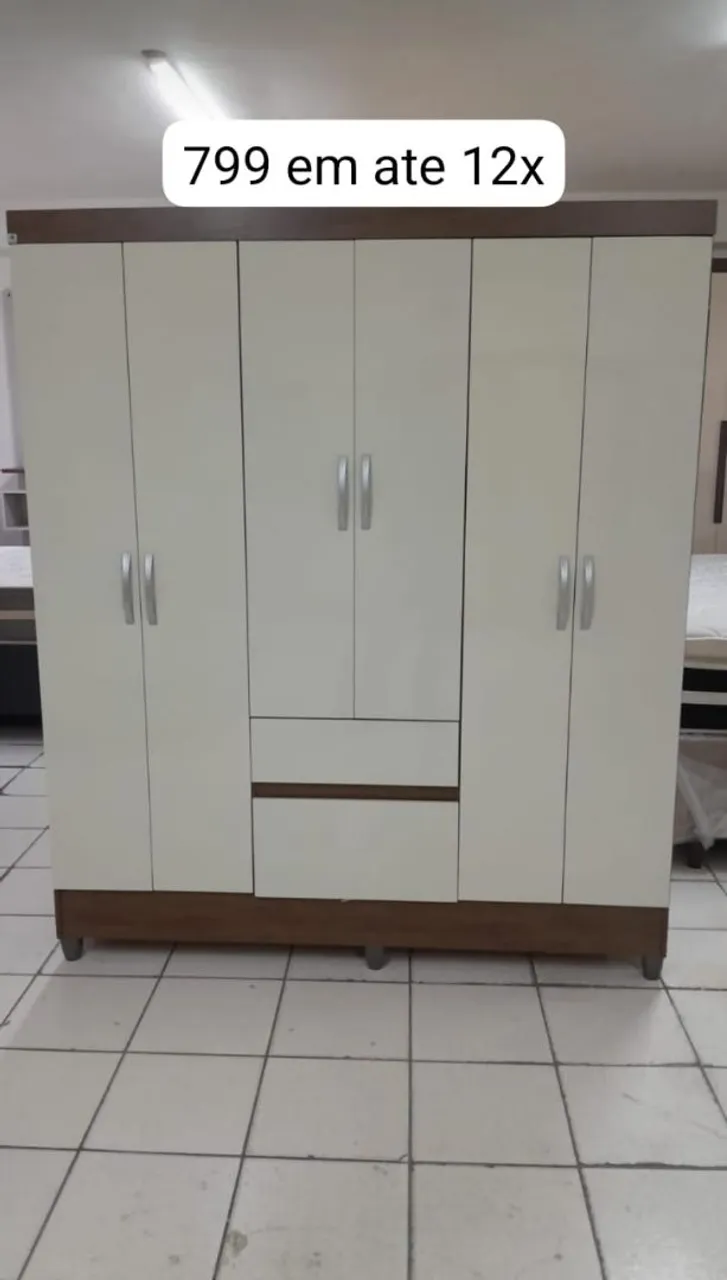 Armário de 6 portas com 3 gavetas