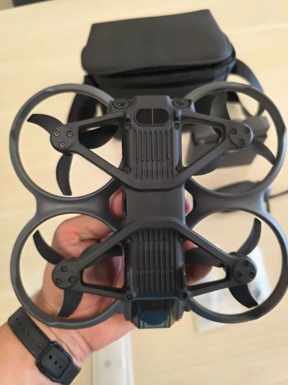 Drone Dji Avata 2 com bag, 3 baterias conforme foto Sem Oculos Googles 3 - Foto 5