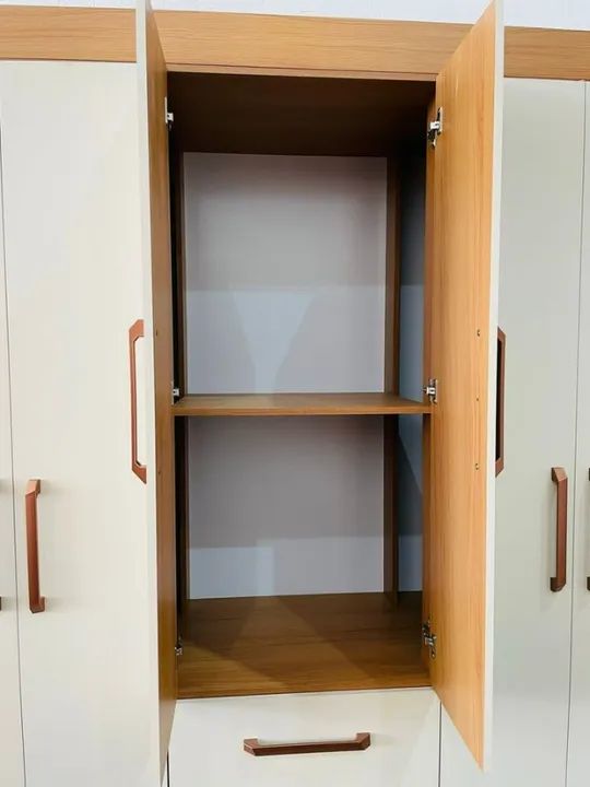  Guarda Roupa Star 6 Portas 2 Gavetas 100% MDF Freijó Off White - Montagem Grátis - Foto 2