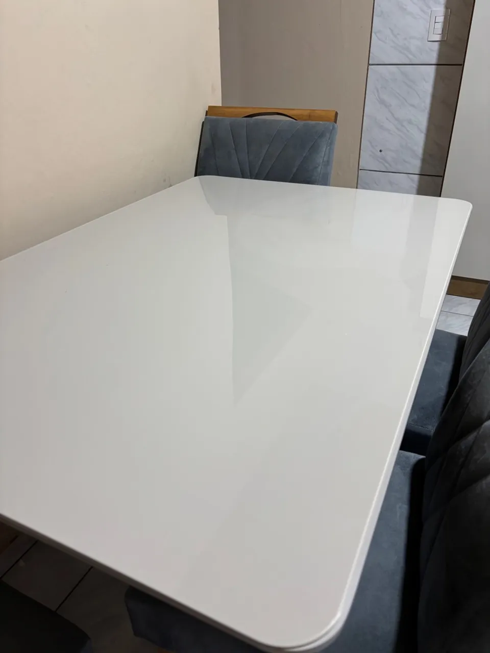 Mesa com vidro